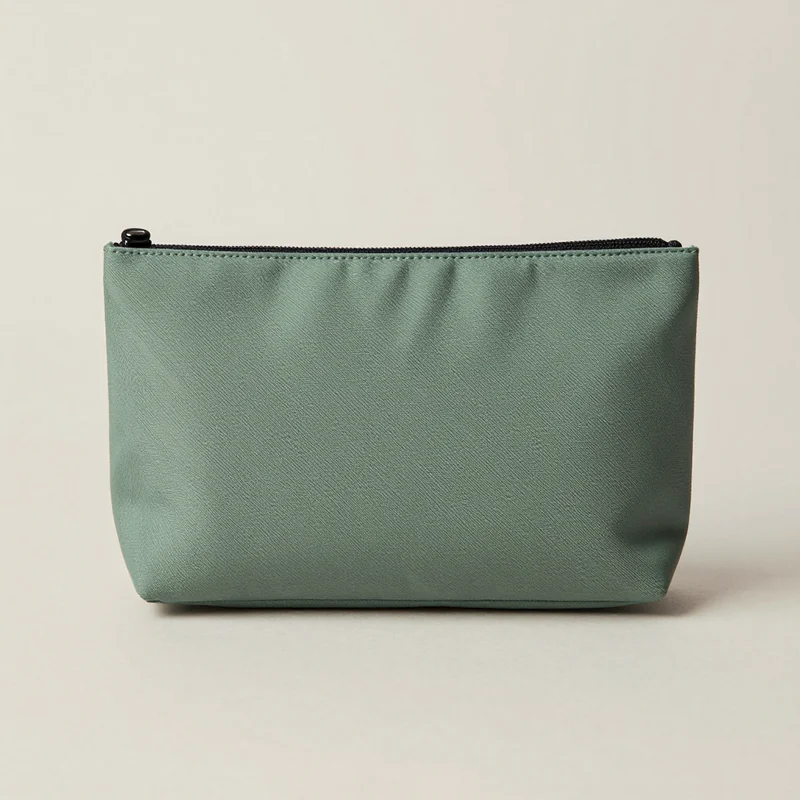 Cosmetic pouch, illustration of this kind of item
